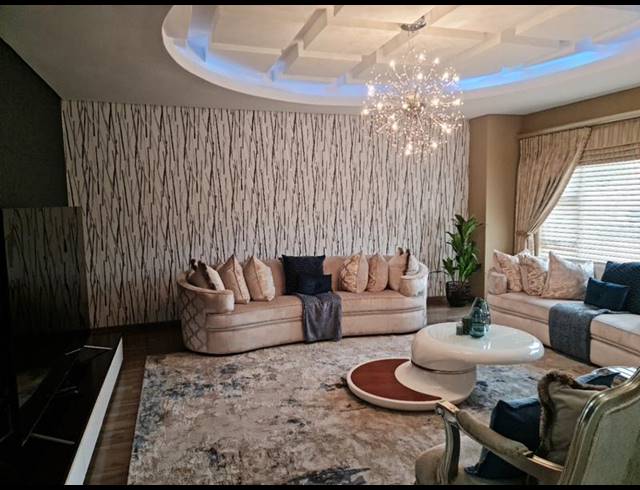 5 BEDROOM HOUSE FOR SALE IN SABLE HILLS